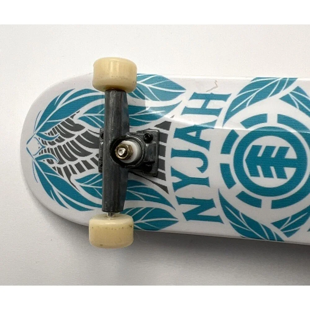 Tech Deck ELEMENT Nyjah Huston Fingerboard Skateboard Spin Master 10301 AKS